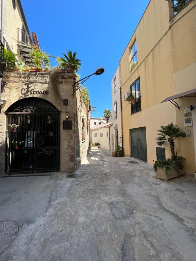 Vicolo Del Vento Stanza Scirocco Hotel Palermo Buitenkant foto